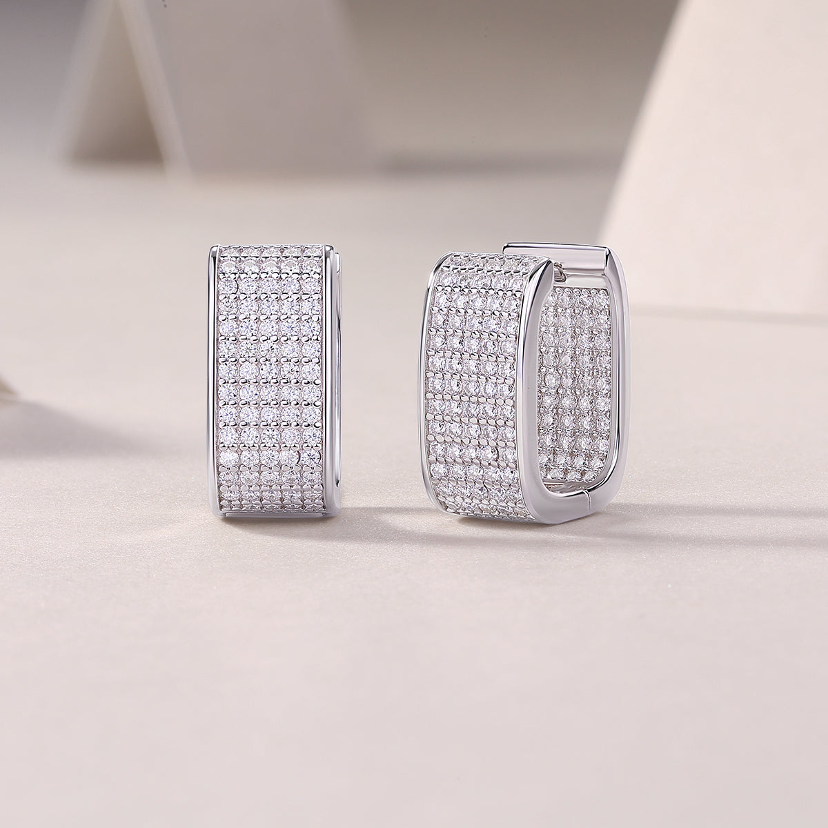 Lumière des Étoiles Boucles d’Oreilles Moissanite en Argent S925
