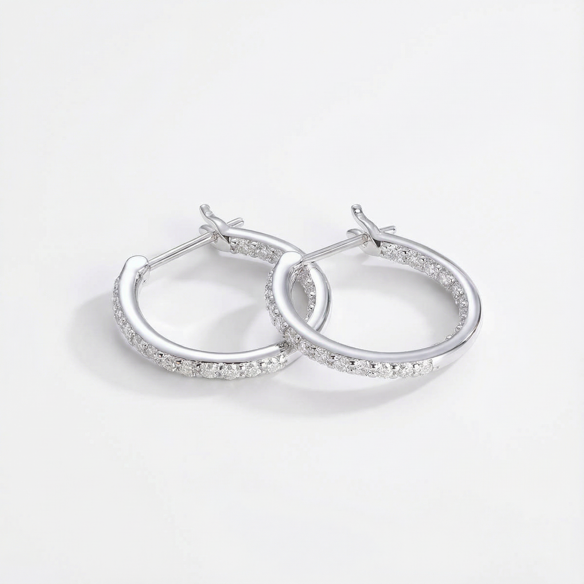 Lumière Flottante Boucles d’Oreilles Moissanite en Argent S925